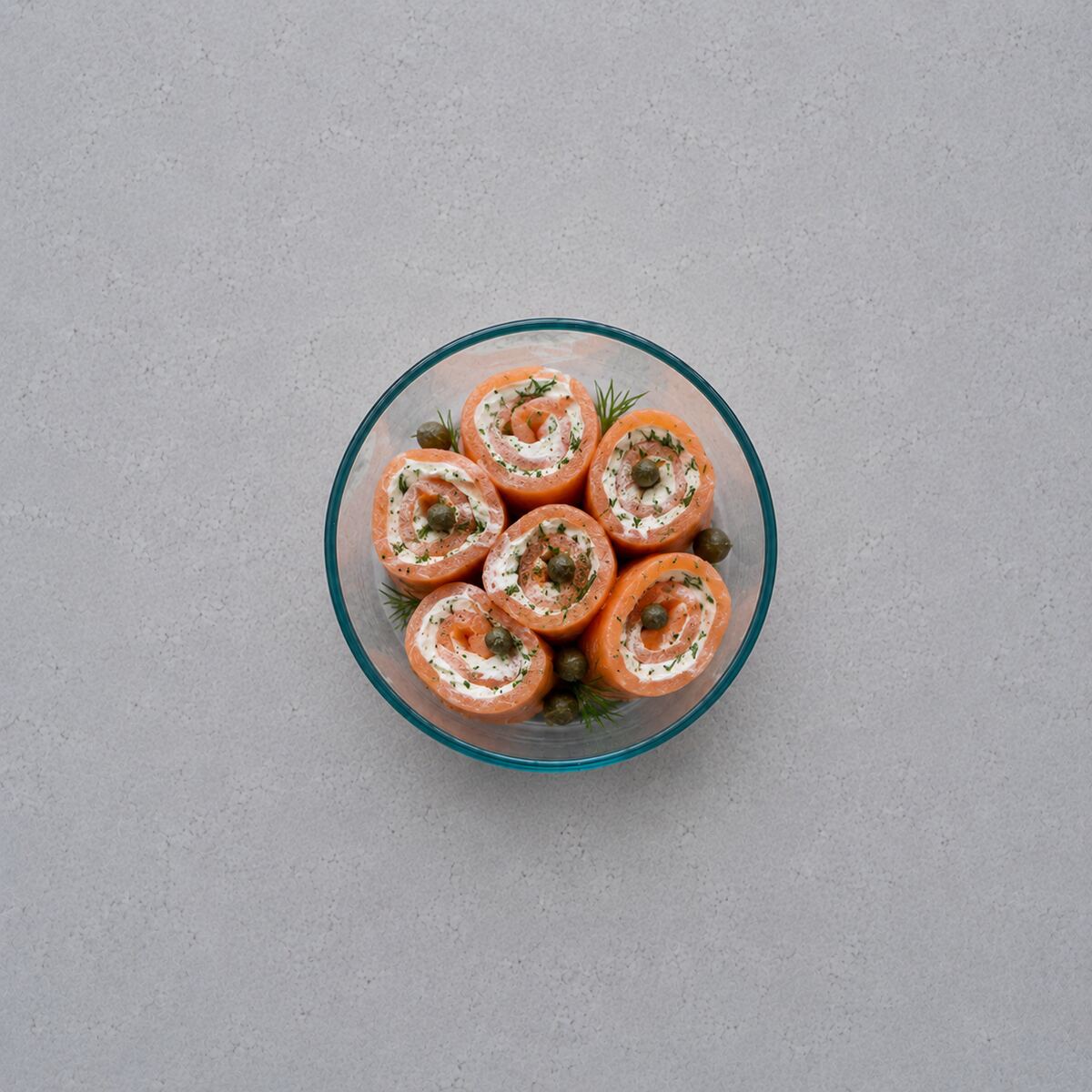 Smoked Salmon & Cream Cheese Roll-Ups